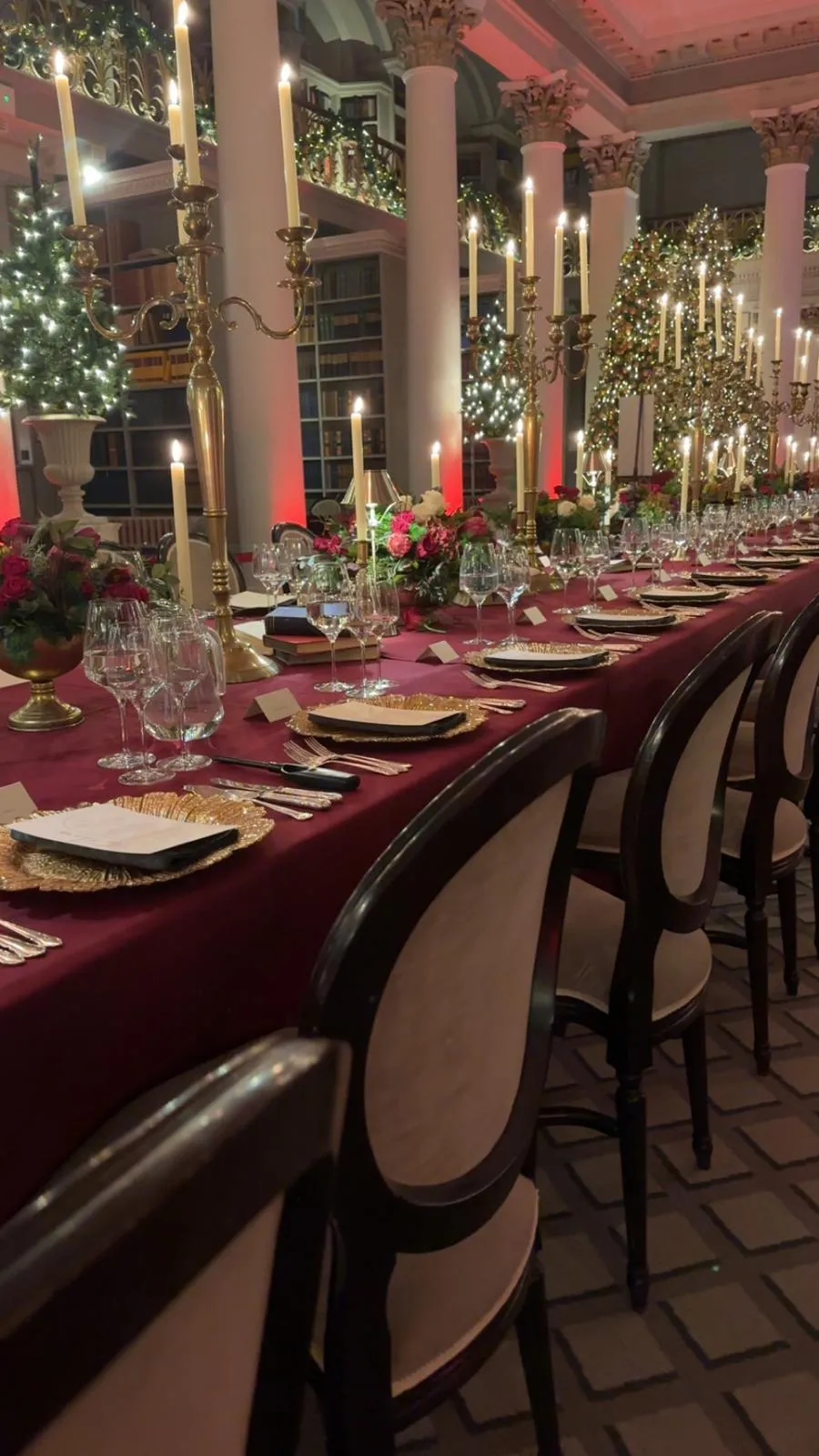Signet Christmas