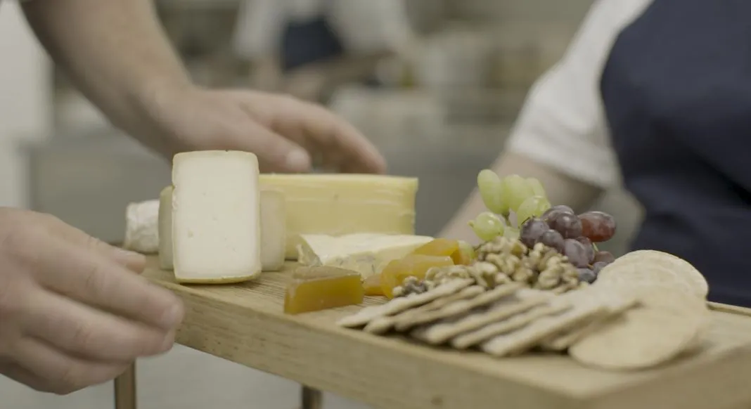 Dutamor cheese board