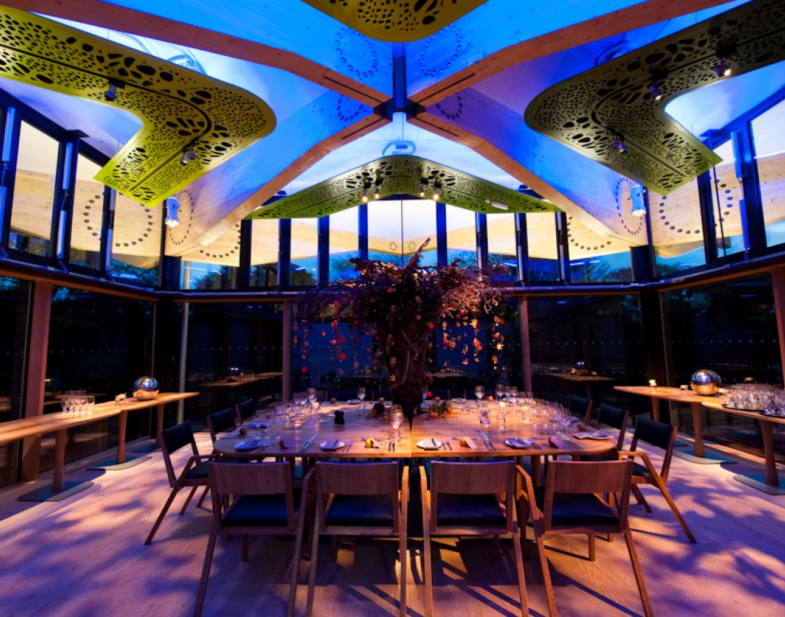 Royal Botanic Garden Edinburgh wedding decor